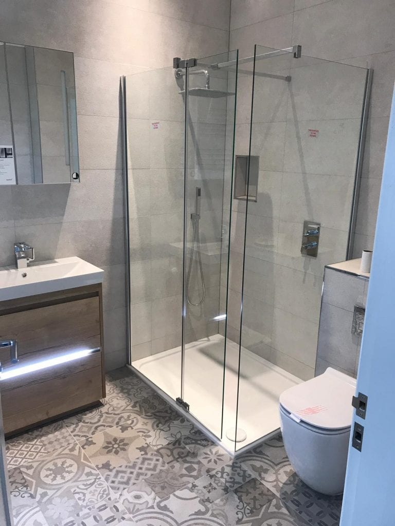 Double-shower-tiles